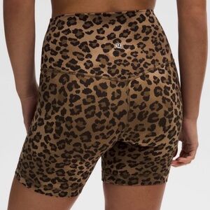 Lululemon Align No Line™ High-Rise HR Short 6" Size 6 Leopard Print Cheetah
